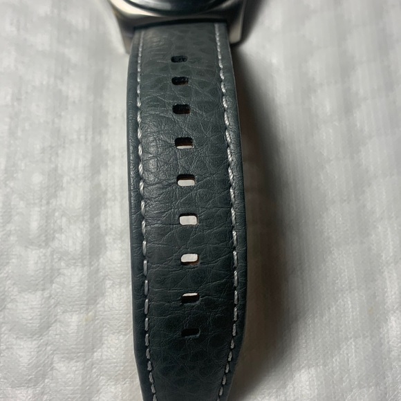 Perry Ellis Men’s Elegant Watch. Silver - With Date - Picture 7 of 8